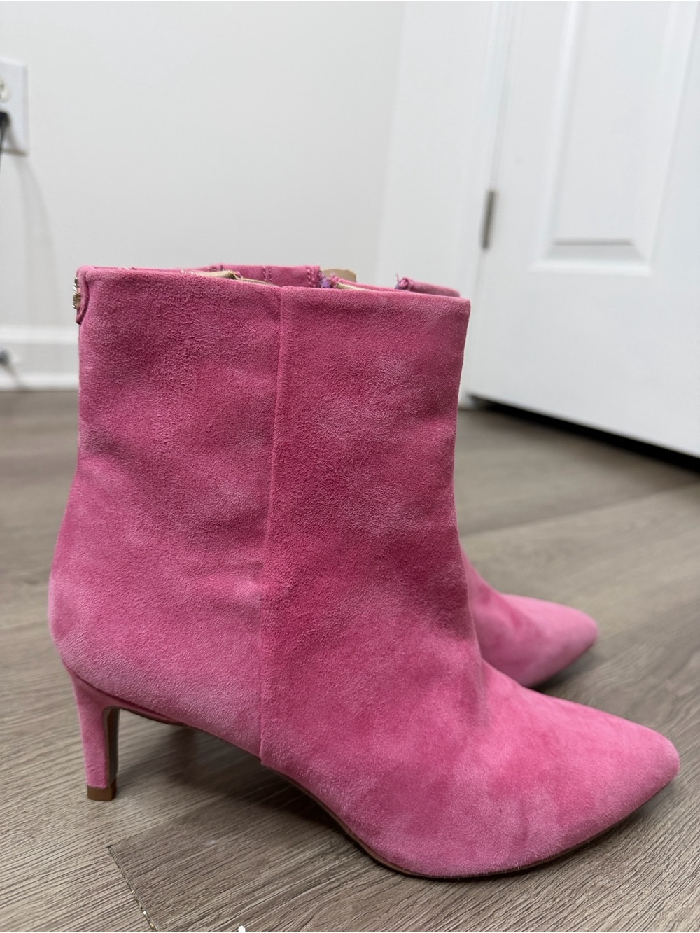 Sam Edelman Pink Suede Pointed-Toe Ankle Booties • Size 7.5 M (38) • New